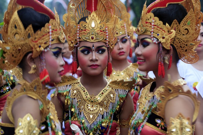 Phụ nữ dân tộc Bali